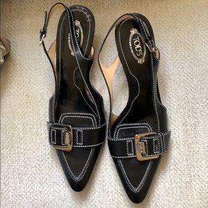 Tod’s black sling back